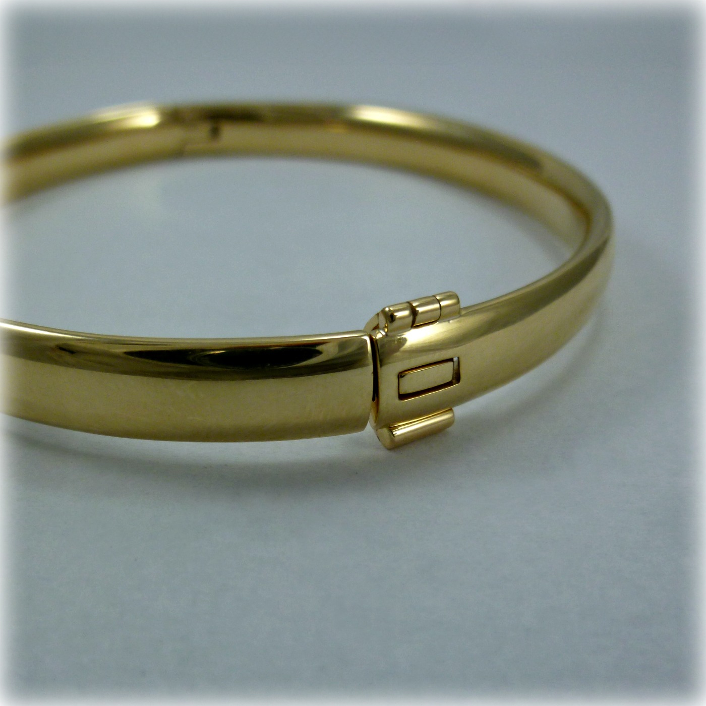 9ct Solid Gold Handmade Bangle Mr Allan Jewellers