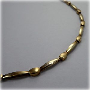 615L_GoldBracelet2