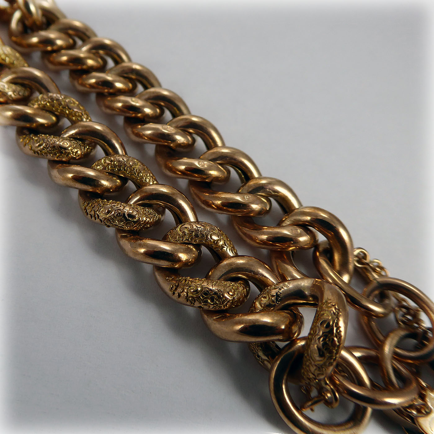 9ct Rose Gold Curb Bracelet with Heart Padlock - Image 3