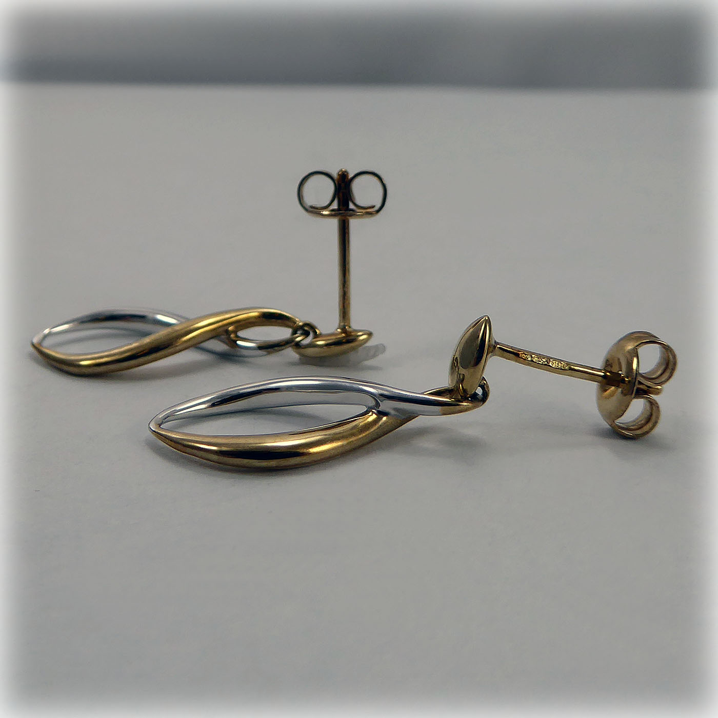 9ct two-colour Gold Open Drop Earrings - Image 4