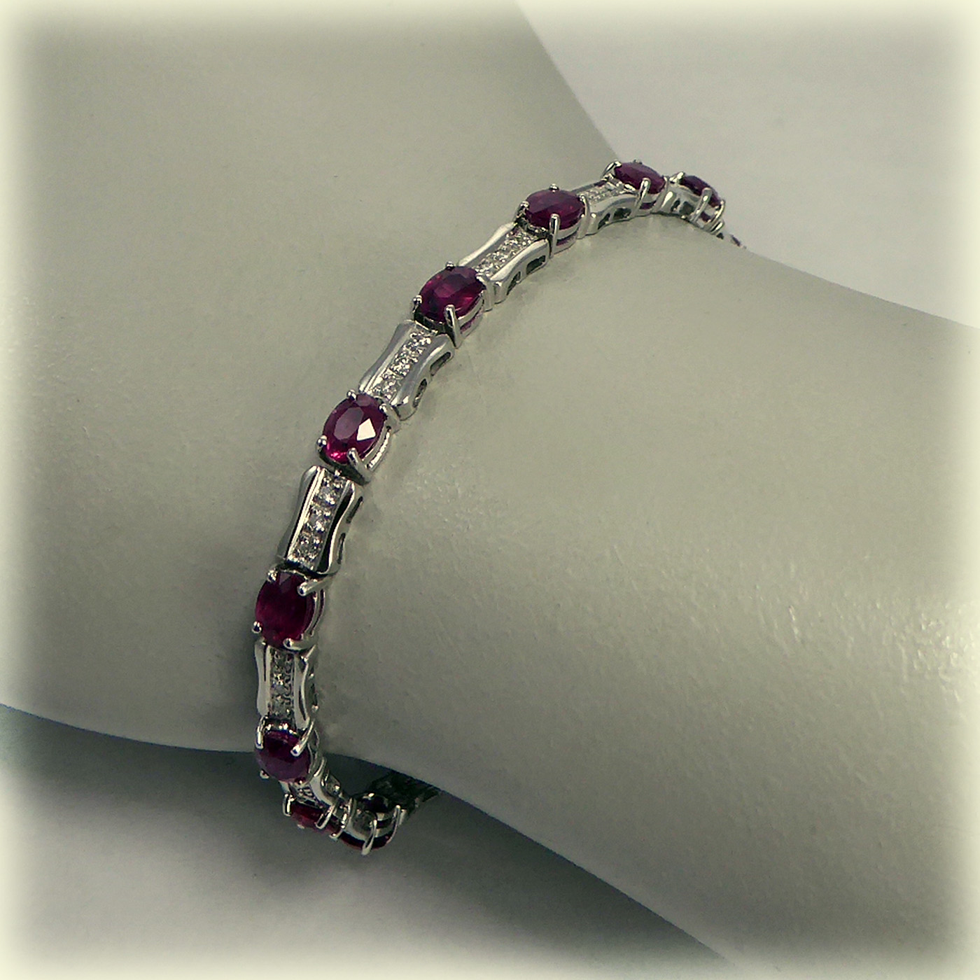 18ct White Gold Ruby & Diamond Bracelet, July's Birthstone - Image 2
