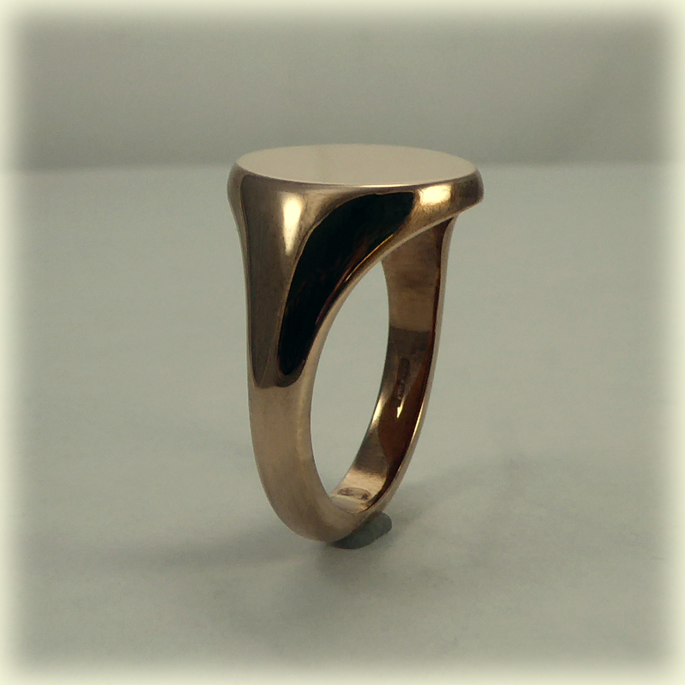 9ct Rose Gold Signet Ring - Image 3