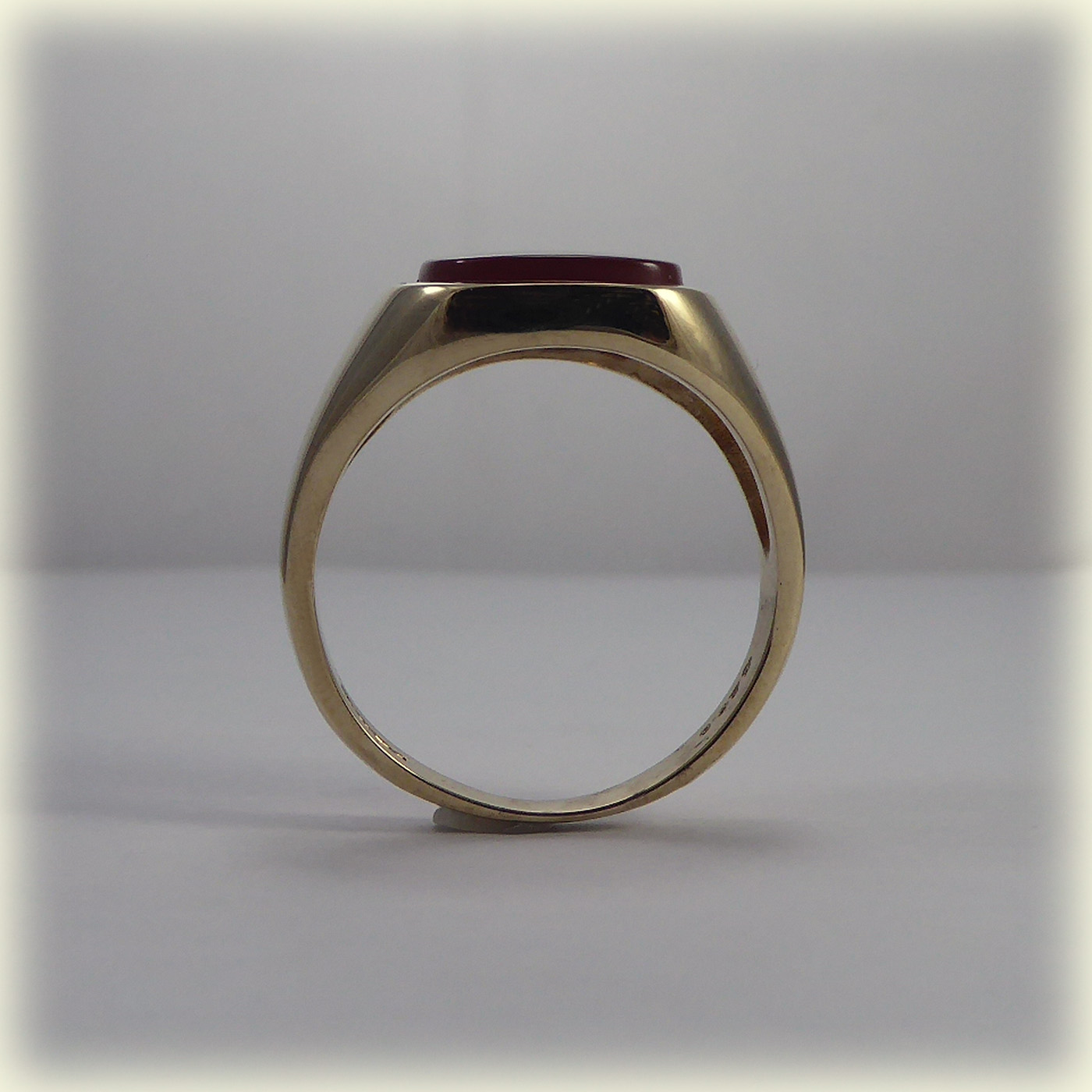 9ct gold Carnelian Signet Ring - Image 6
