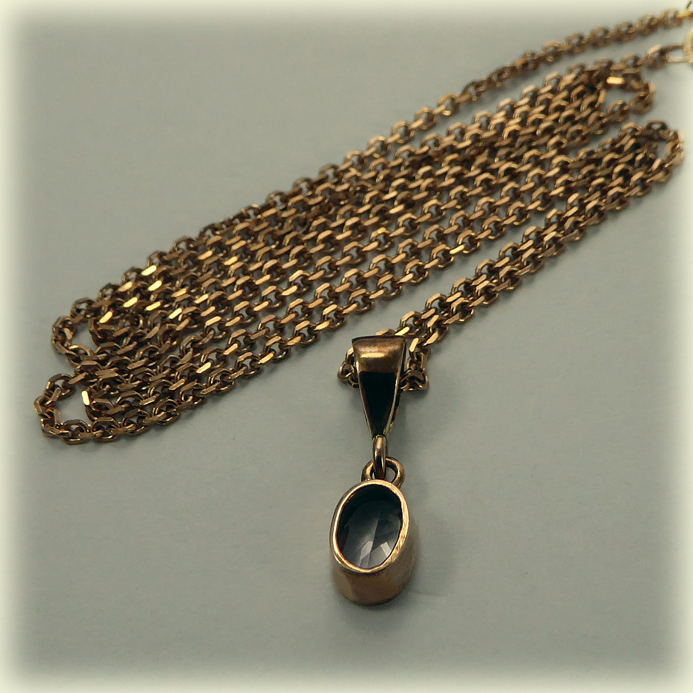 9ct gold Morganite Pendant on 18" Trace Chain - Image 7