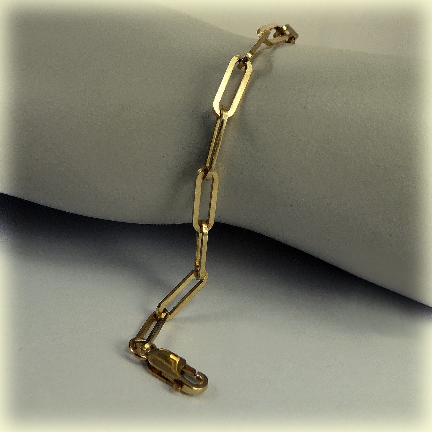 215C_GoldPaperlinkBracelet1