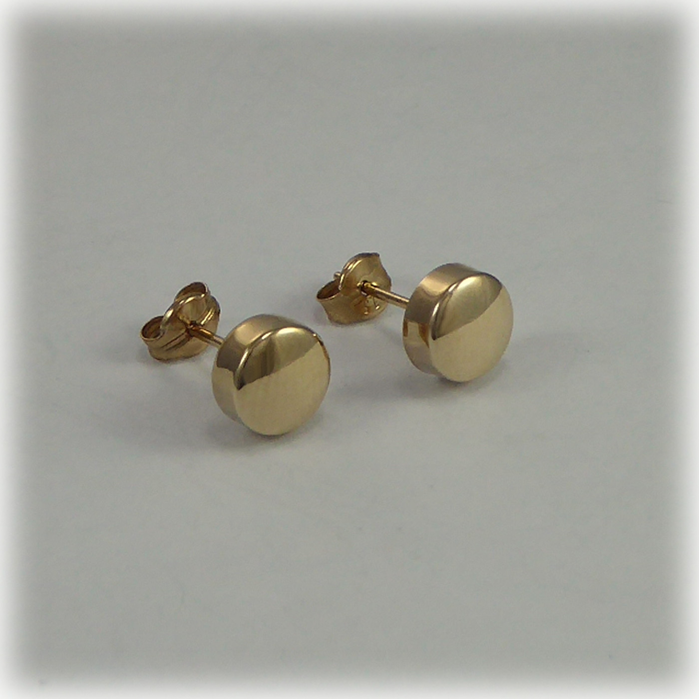 9ct gold Plain Stud Earrings - Image 6