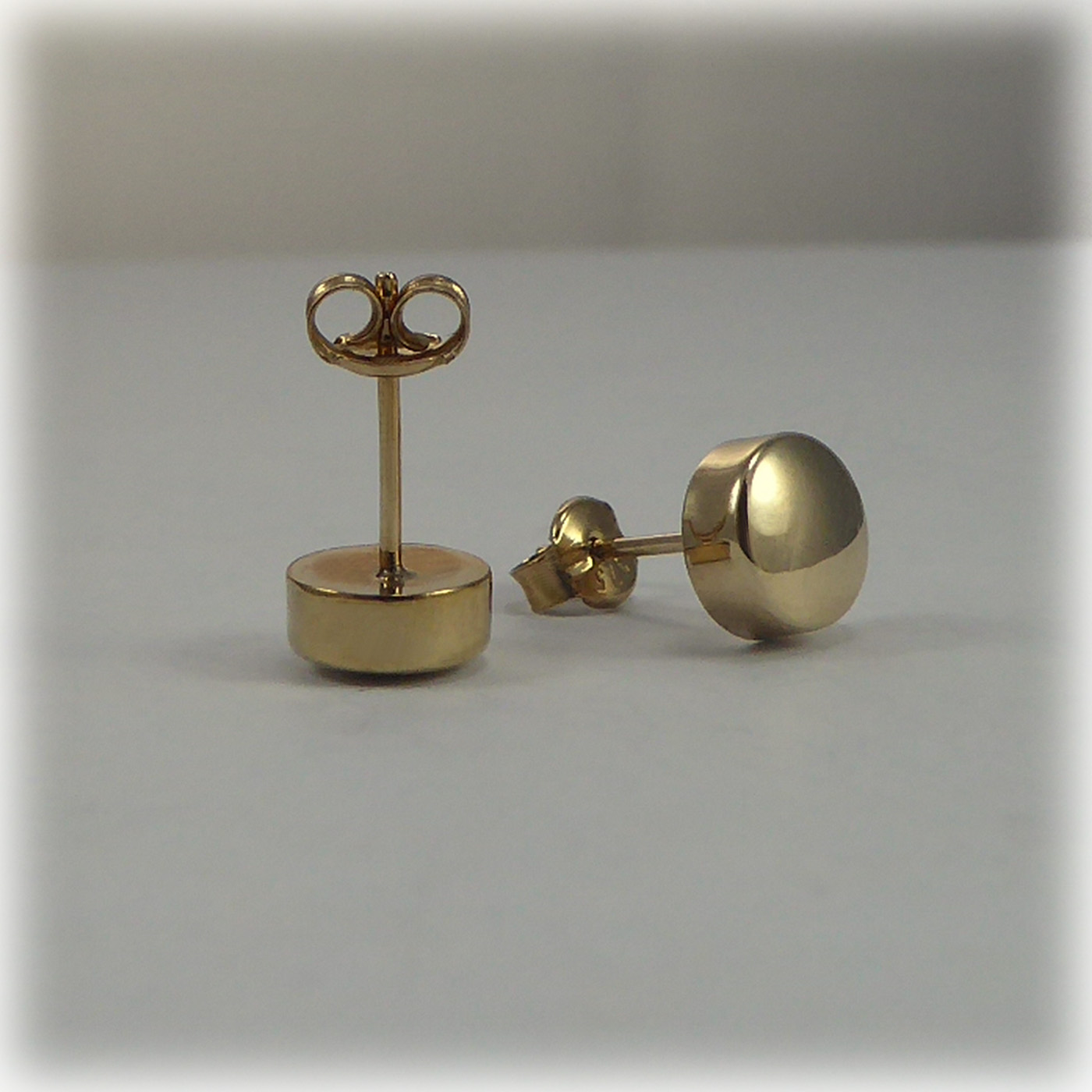 9ct gold Plain Stud Earrings - Image 5