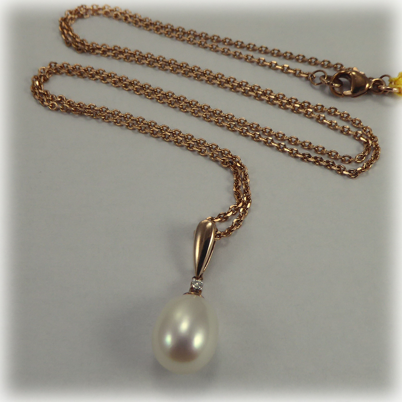9ct Rose Gold Freshwater Pearl & Diamond Pendant - Image 4