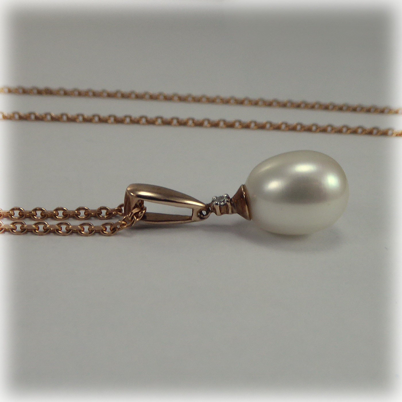 9ct Rose Gold Freshwater Pearl & Diamond Pendant - Image 5