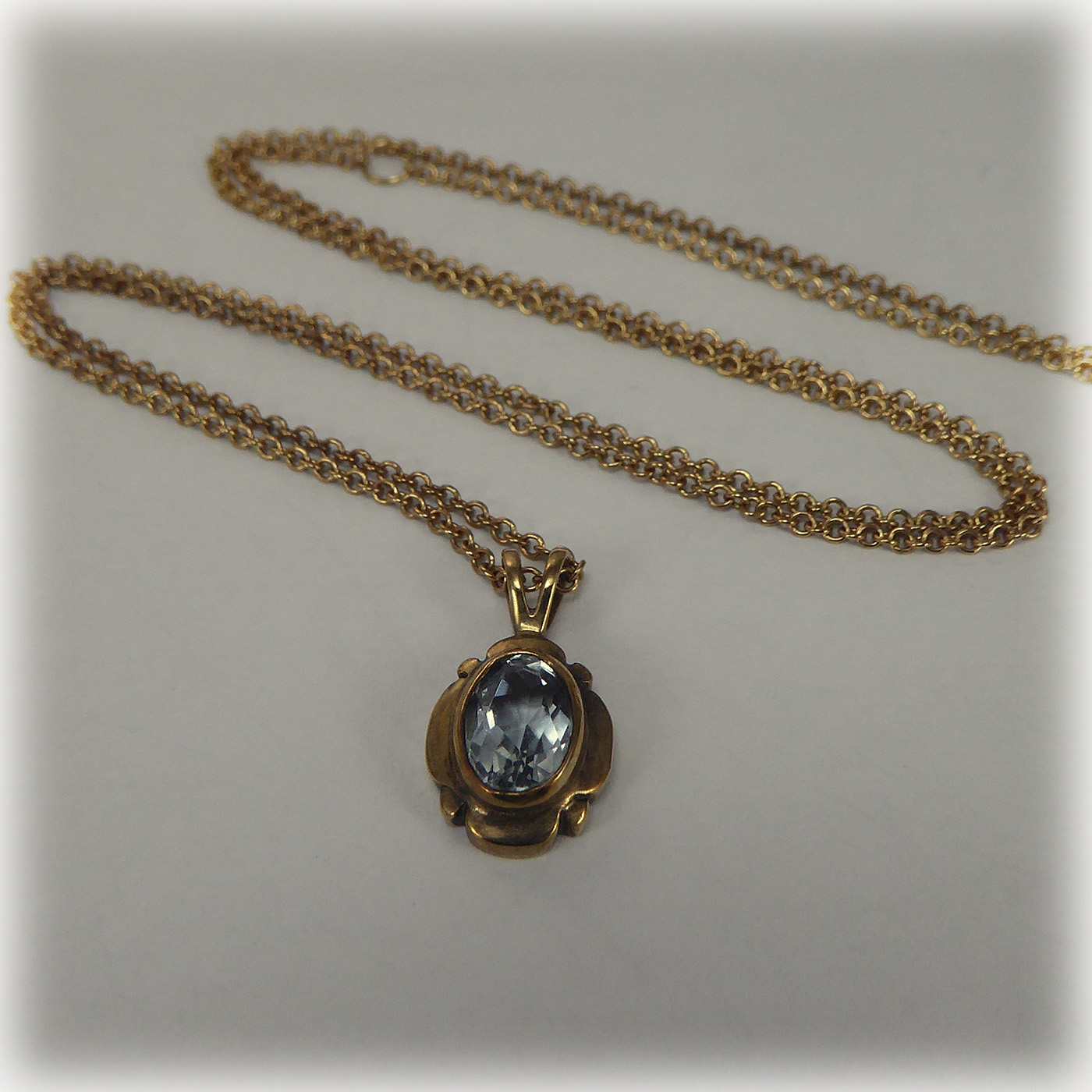 9ct gold Aquamarine Pendant, 16"/18" Trace Chain - Image 5