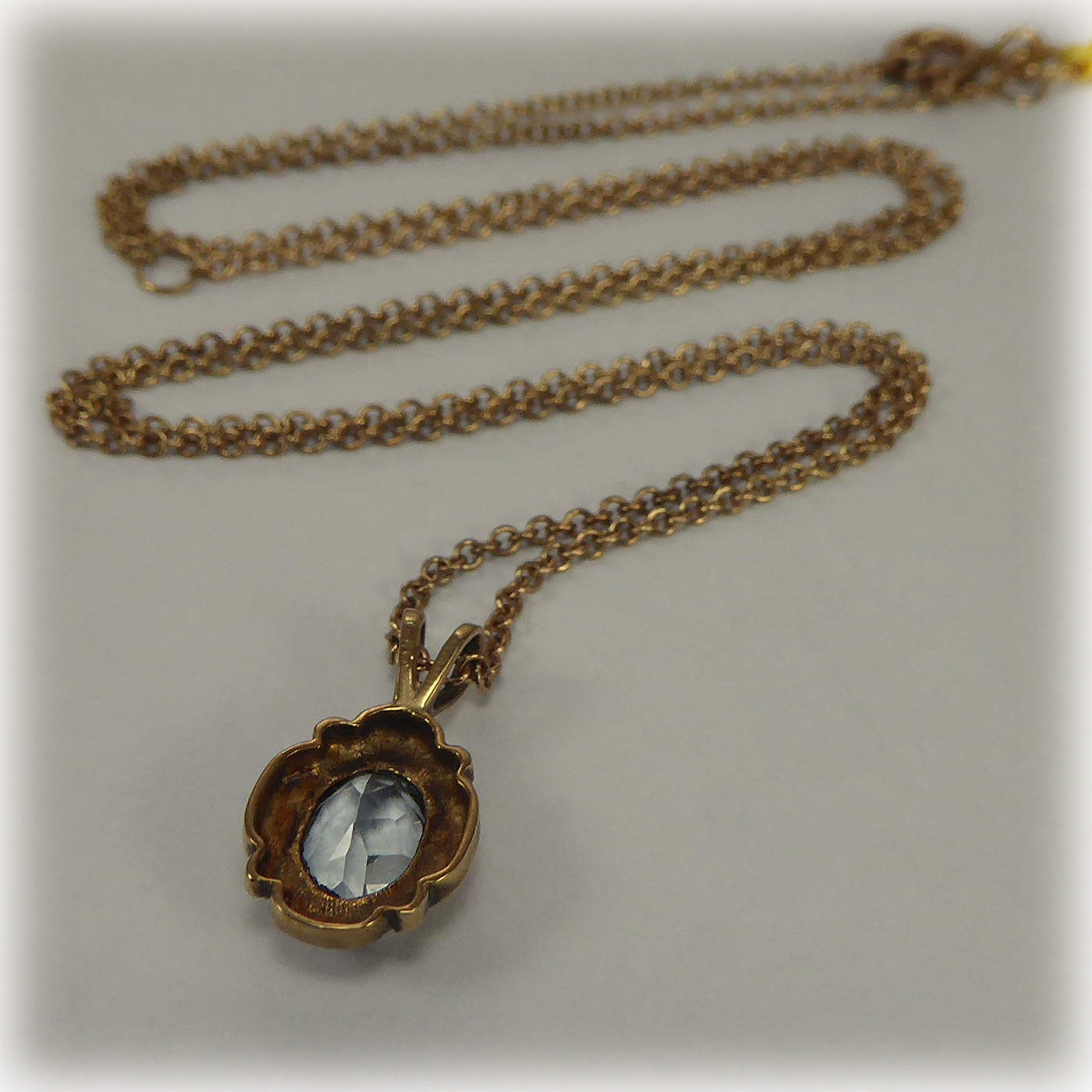 9ct gold Aquamarine Pendant, 16"/18" Trace Chain - Image 7