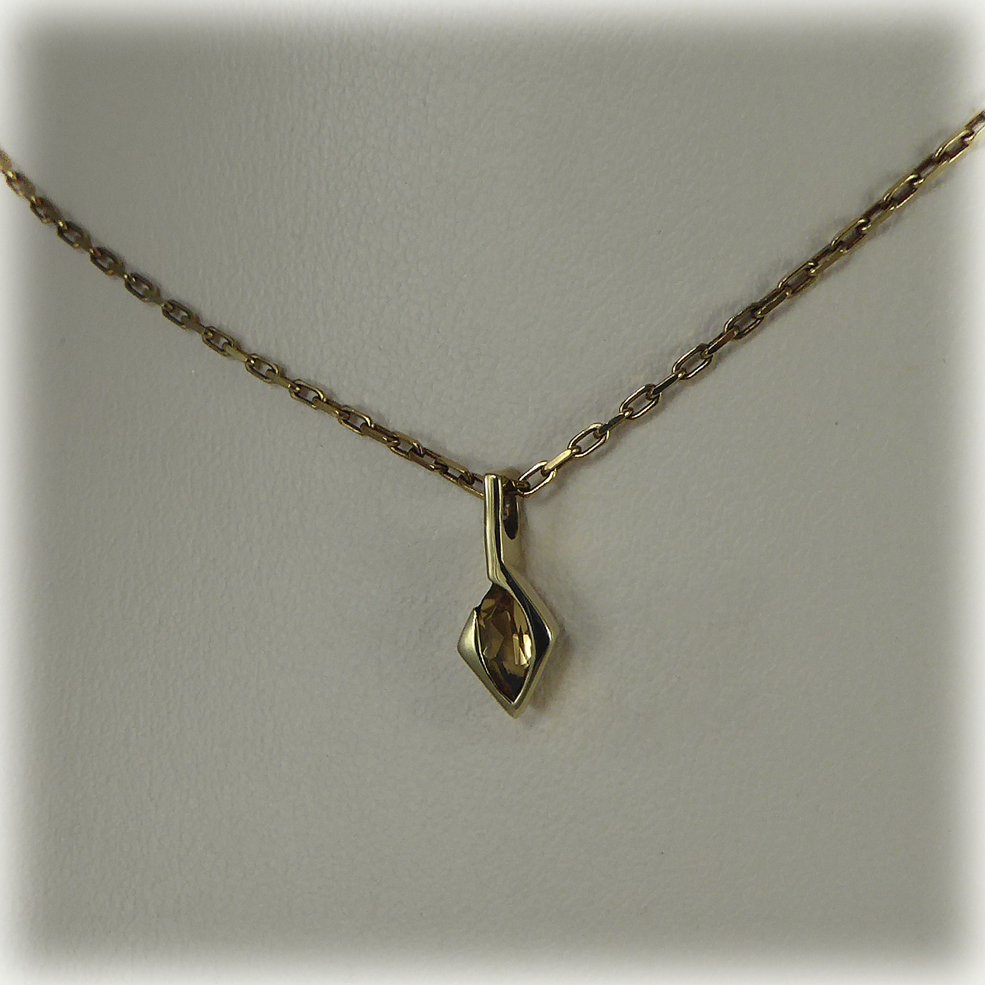 438X_CitrinePendant