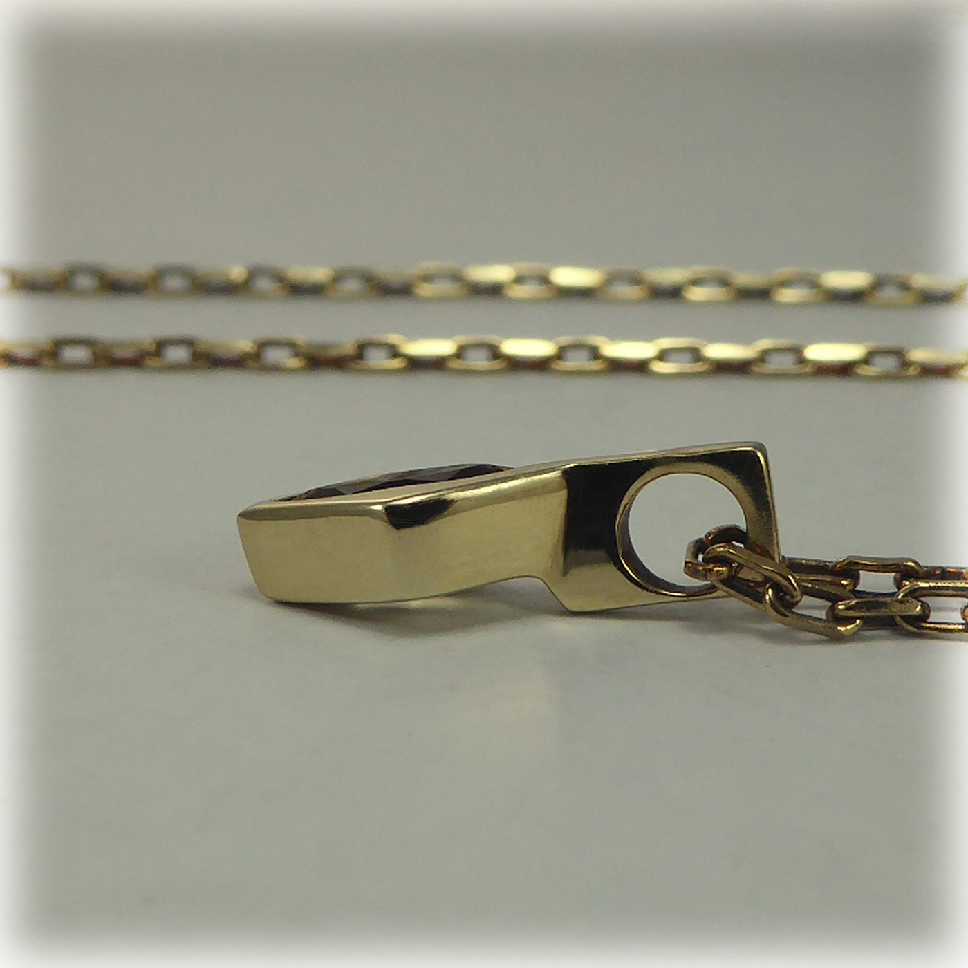 9ct gold Citrine Pendant - Image 4