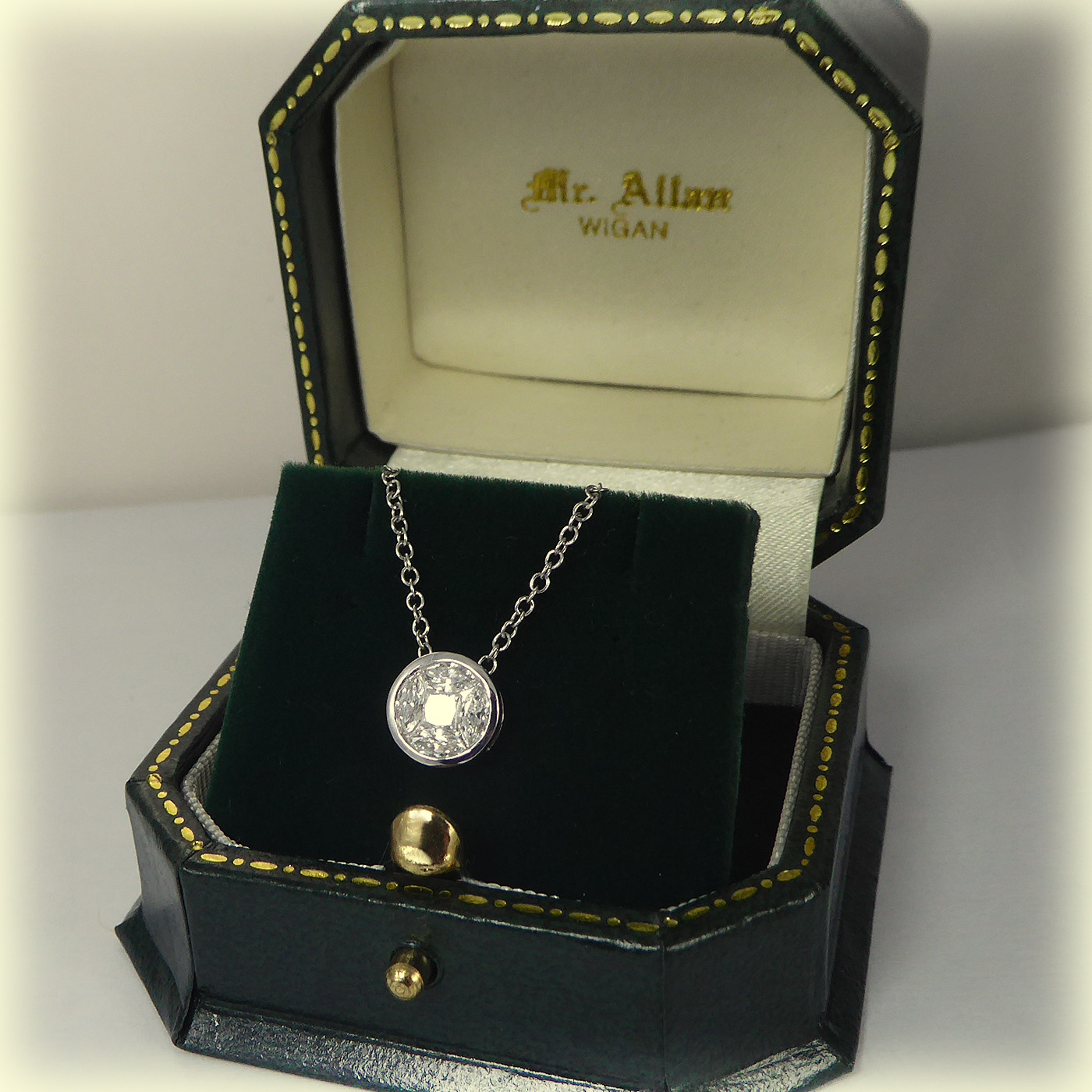 708E_DiamondPendant6