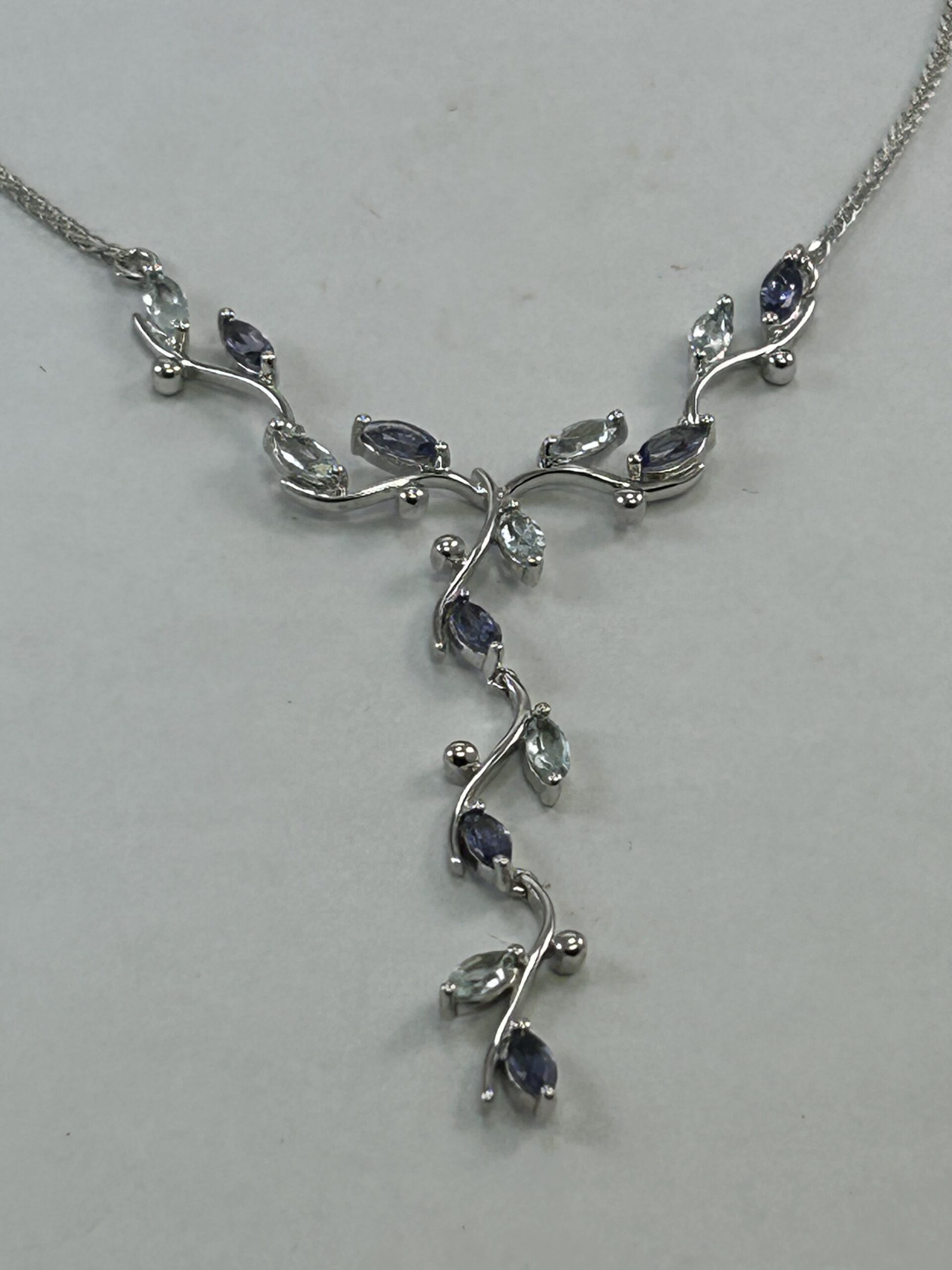 9ct Aquamarine and Iolite vintage style necklet - Image 4